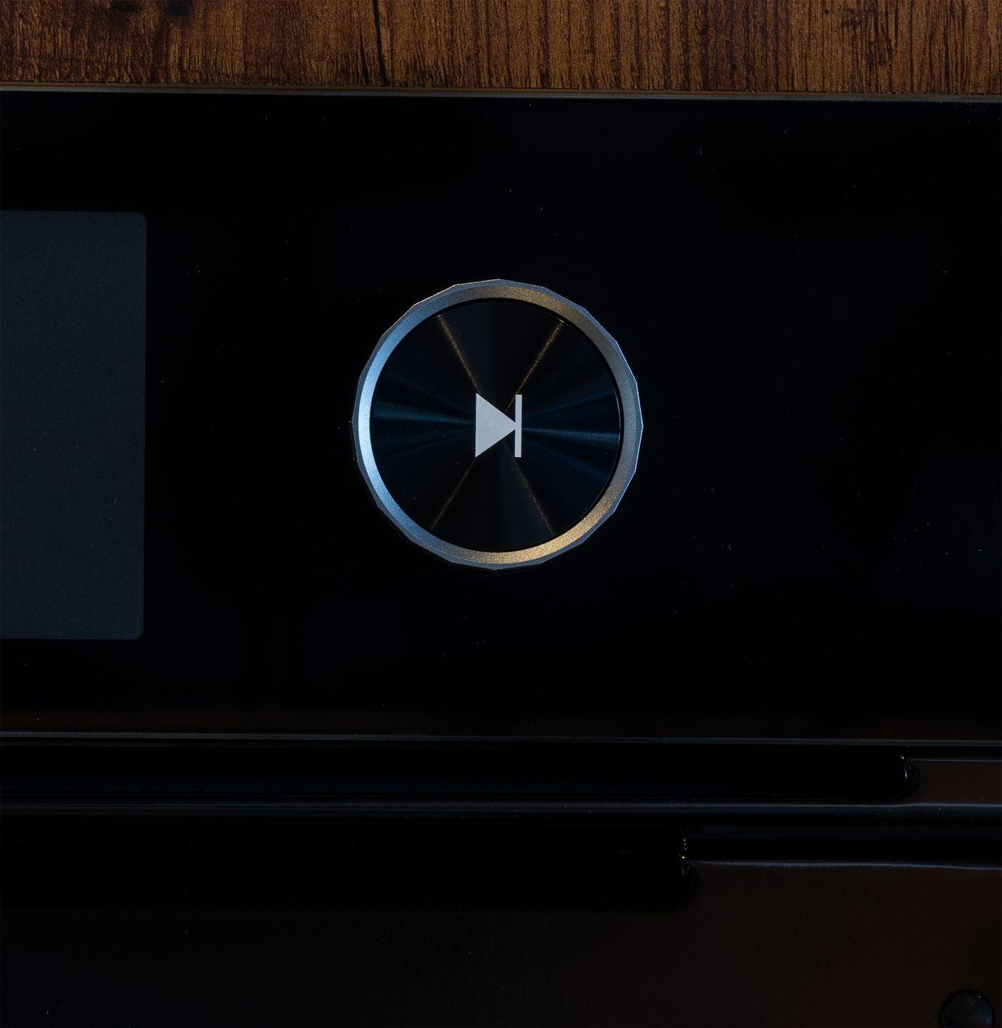 Horno Empotrable Eléctrico 70L Air Fryer Pantalla Color Prestige Touch FDV