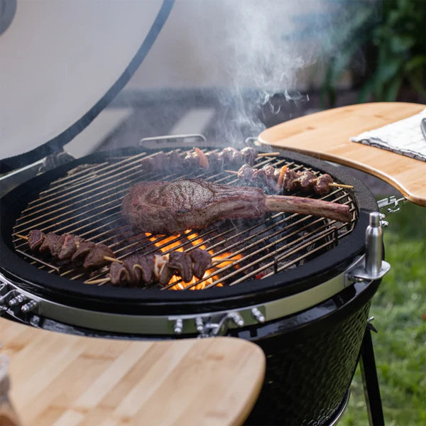 Combo Parrilla Kamado Tokio Negro 22" + Set Estuche Accesorios Parrillero FDV