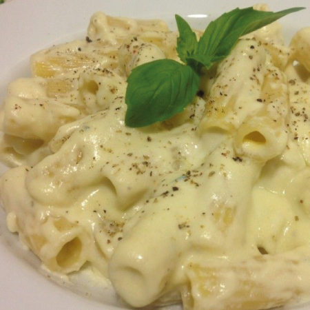 PASTA CUATRO QUESOS