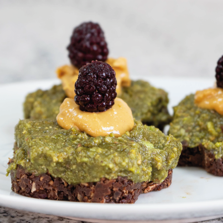 CHEESECAKE MATCHA MUFFINS