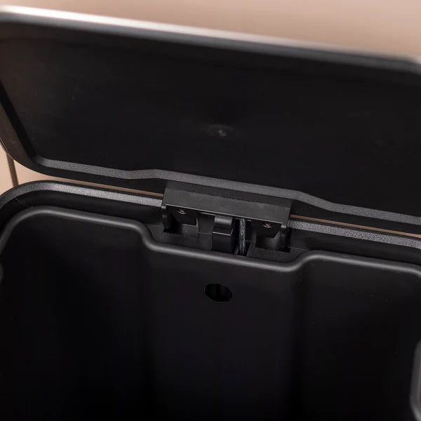 Basurero 30L con Pedal Mate Acabado Antihuellas SIMPLECOOK