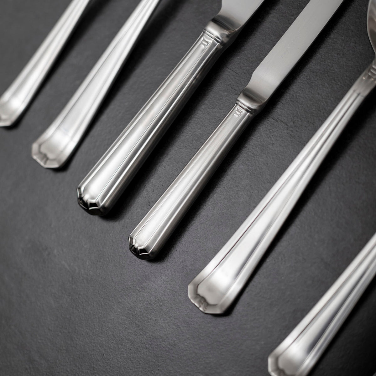 Set de Cuchillería Oxford 42 Piezas Silver Matt COQUINARIA