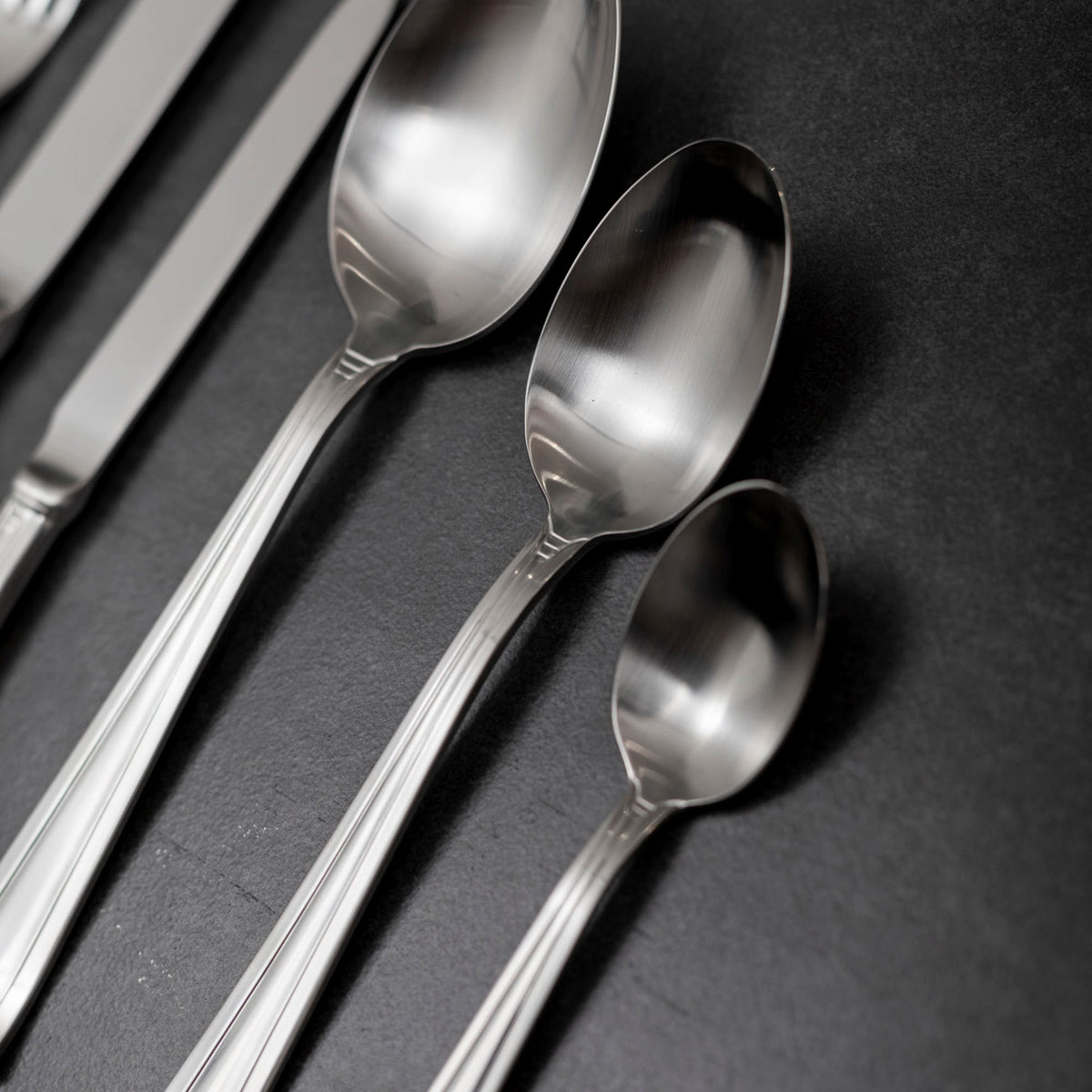 Set de Cuchillería Oxford 42 Piezas Silver Matt COQUINARIA