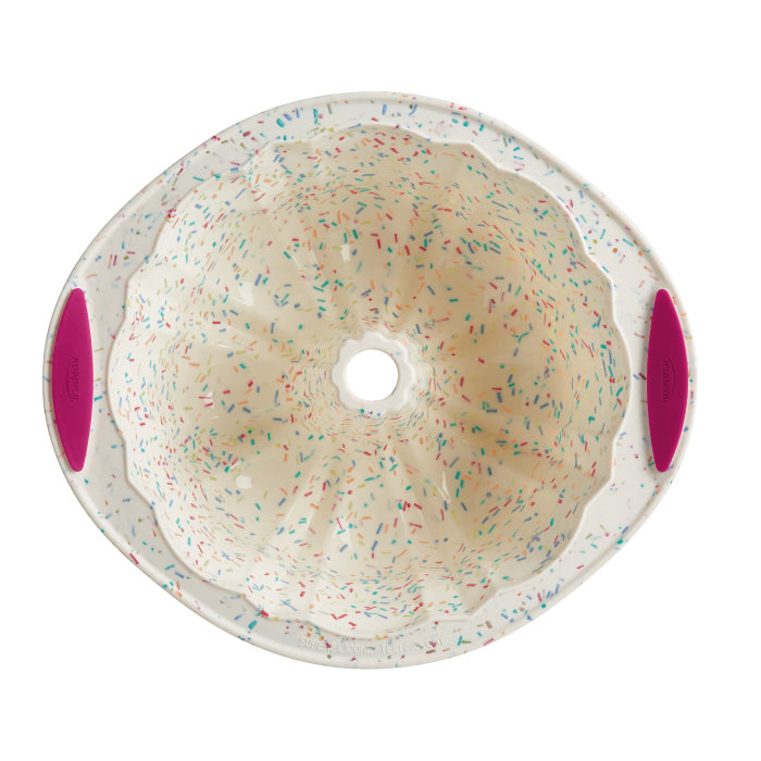 Molde Confetti Fuchsia Cake 10 Tazas TRUDEAU